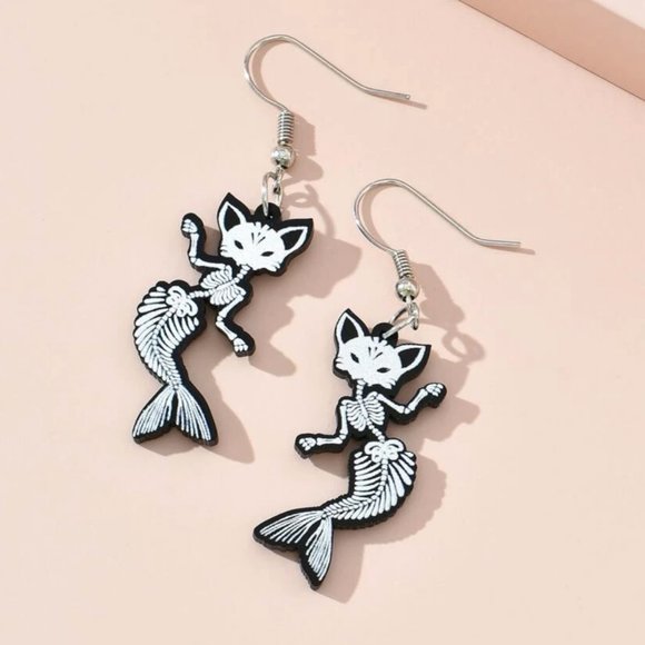 🧿 2 for $25 🧿 Spooky Lil' Skeletal Mermaid Kittens Dangle Earrings - Picture 1 of 10